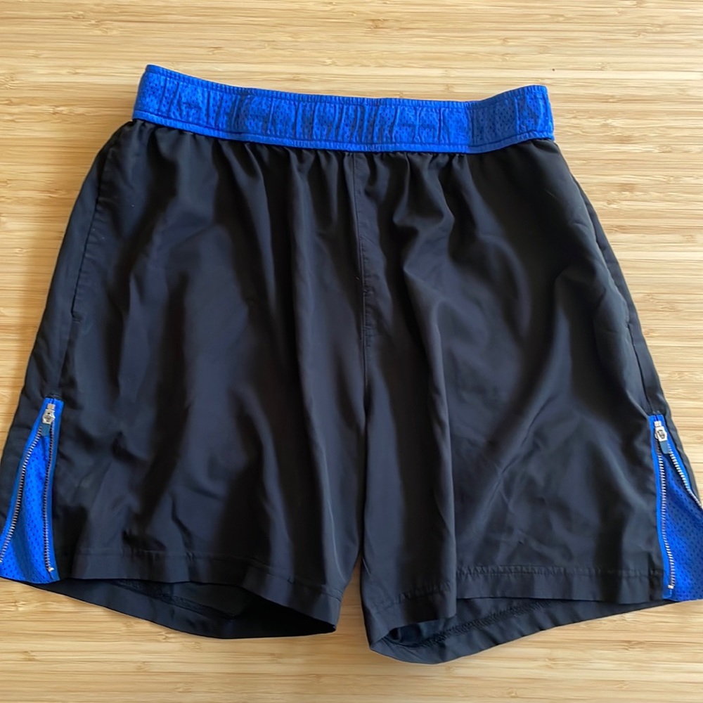 2xist Shorts size L
